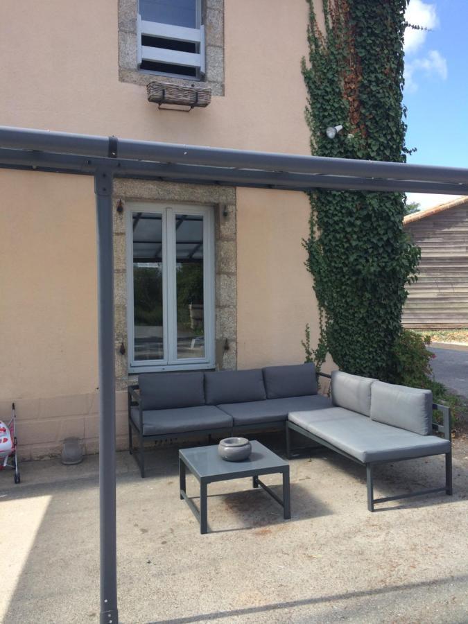 Le Petit Monty Gite Cote Etang Saint-Malo-du-Bois Exterior photo