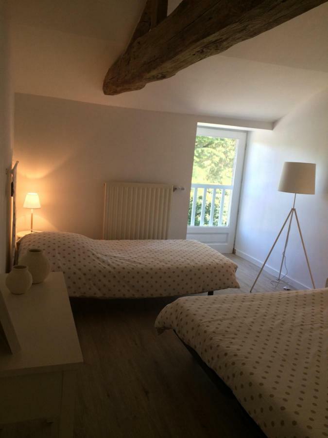 Le Petit Monty Gite Cote Etang Saint-Malo-du-Bois Exterior photo