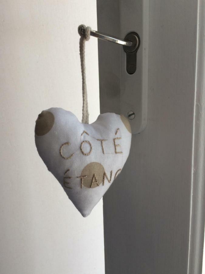 Le Petit Monty Gite Cote Etang Saint-Malo-du-Bois Exterior photo