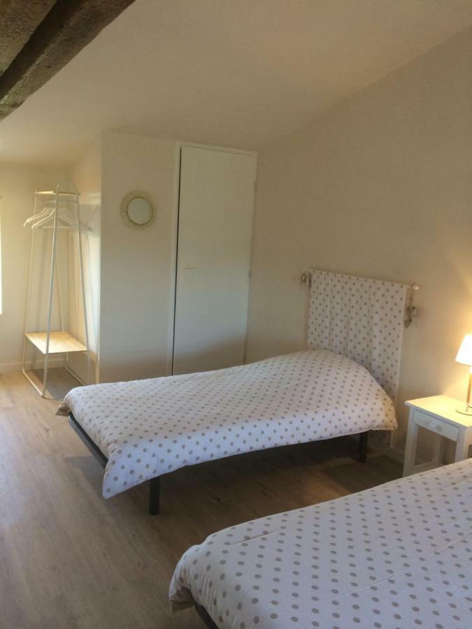 Le Petit Monty Gite Cote Etang Saint-Malo-du-Bois Exterior photo