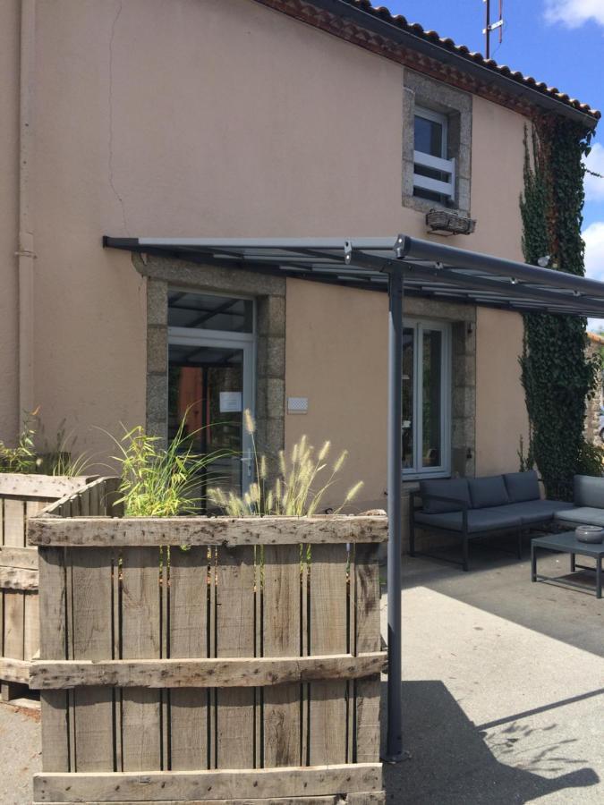 Le Petit Monty Gite Cote Etang Saint-Malo-du-Bois Exterior photo